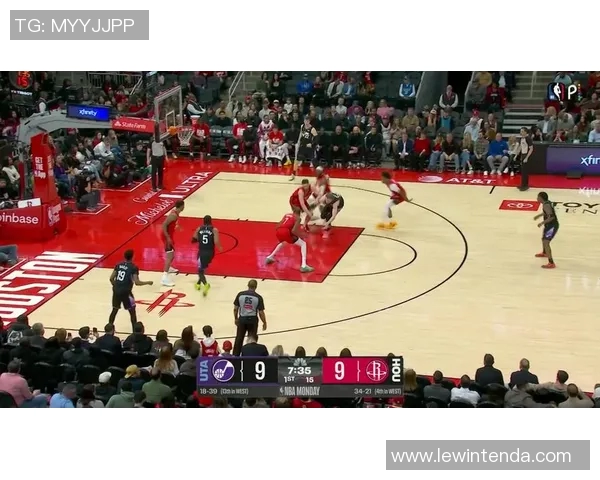 火箭队与爵士队激战正酣NBA联赛精彩直播不容错过 火箭队与爵士队激战正酣NBA联赛精彩直播不容错过