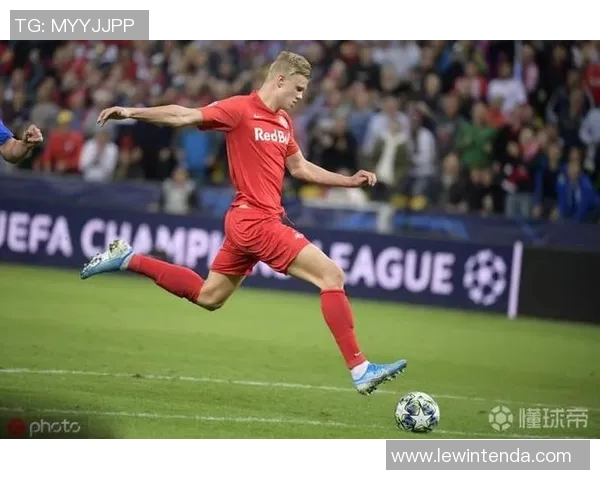 红牛与曼联激战结果揭晓球迷热议比赛精彩瞬间与战术分析